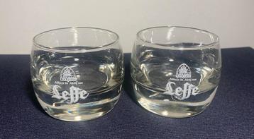 2 Leffe bier proeverijtjes. Hoogte 5,5 cm. beschikbaar voor biedingen