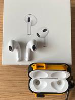 Apple AirPods 3 met draadloze Magsafe case en factuur, Ophalen of Verzenden, Zo goed als nieuw, In oorschelp (earbud), Bluetooth