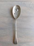 Antiek vintage verzilverde fruit lepel met rozen reliëf, Antiek en Kunst, Antiek | Bestek, Ophalen of Verzenden