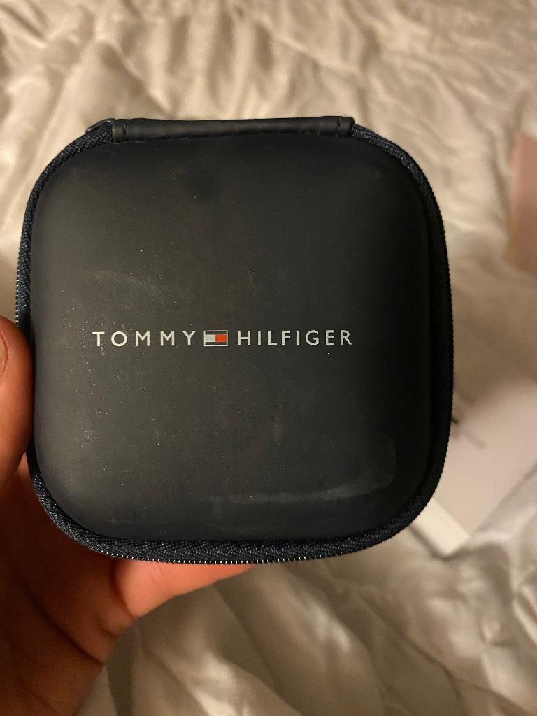 Tommy hilfiger armband, Sieraden, Tassen en Uiterlijk, Armbanden, Verzenden, Zo goed als nieuw, Goud, Staal