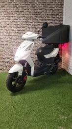 Zeer nette Sym X Pro bezorgscooter 2015! Incl box, Ophalen of Verzenden, Gebruikt