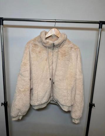 Missguided Fluffy Jas - Maat 50 beschikbaar voor biedingen