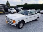 Mercedes-Benz 200-280 (W123) 230 CE, Automaat, Gebruikt, 4 cilinders, Wit