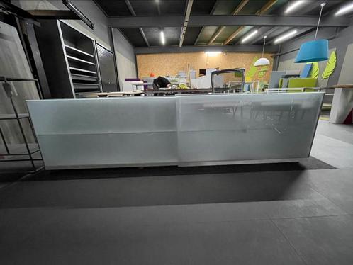 Team by Wellis dressoir, Huis en Inrichting, Kasten | Dressoirs, Zo goed als nieuw, 200 cm of meer, 25 tot 50 cm, Glas, Ophalen