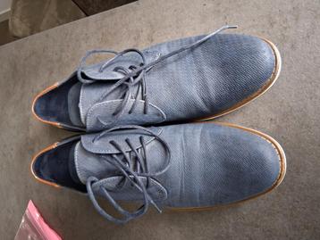 Nette heren schoenen mt42 beschikbaar voor biedingen