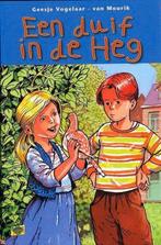 Een Duif In De Heg Geesje Vogelaar-van Mourik 9789033628634, Ophalen of Verzenden, Zo goed als nieuw, Geesje Vogelaar-van Mourik