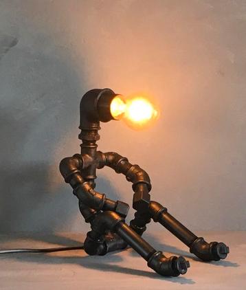 Steampunk Tafellamp - Industriële Pijplamp beschikbaar voor biedingen