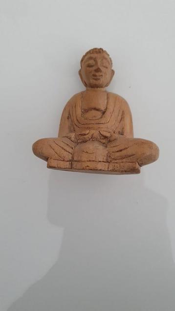 Houten Boeddhabeeldje - 10 cm beschikbaar voor biedingen