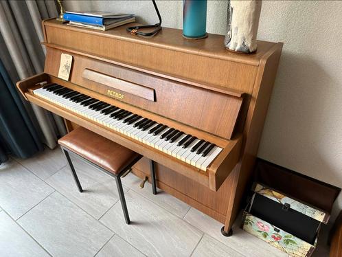 Mooie Petrof Piano, heldere klankkleur, Muziek en Instrumenten, Piano's, Gebruikt, Piano, Bruin, Ophalen