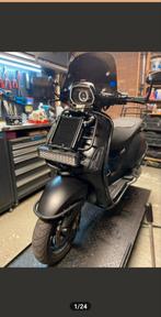 Vespa Sprint 2020 300cc (beschrijving laatste foto ), Ophalen, Zo goed als nieuw