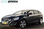 Volvo V60 1.6 T4 Kinetic I Cruise Control I Trekhaak I Clima, Auto's, Volvo, Stof, Gebruikt, Zwart, 4 cilinders