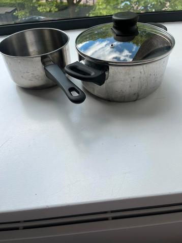 Ikea pots beschikbaar voor biedingen