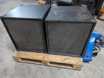 ✅18 inch baskasten leeg met rooster  beschikbaar voor biedingen