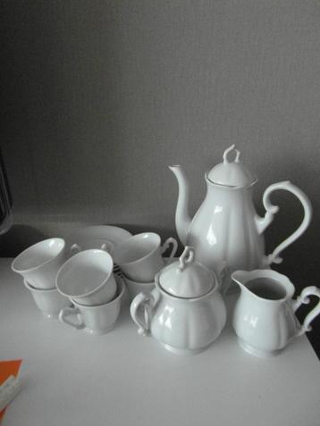 Mooie 15-delige koffie set beschikbaar voor biedingen
