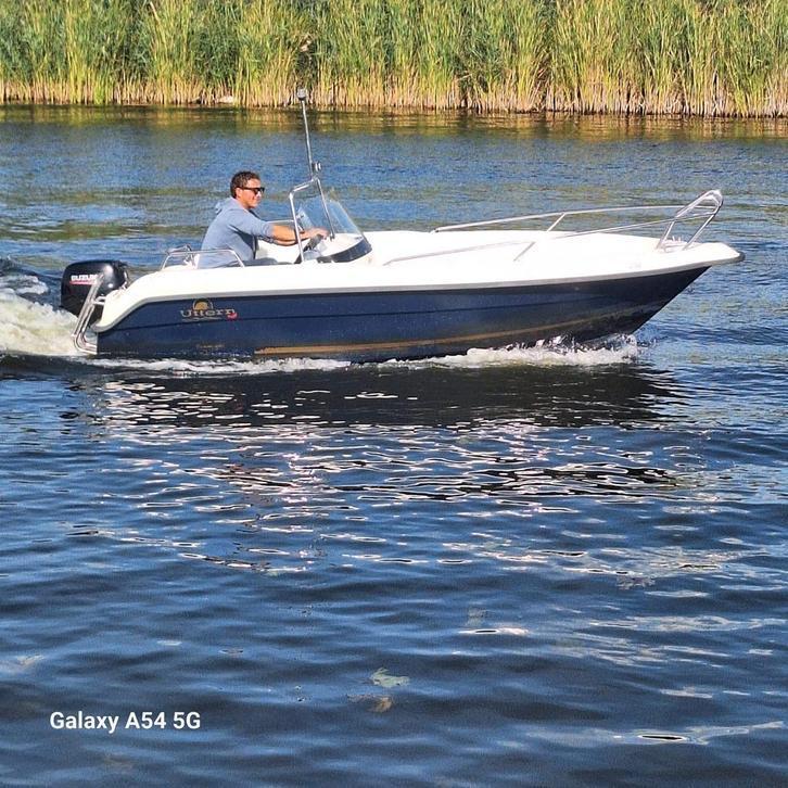 Consoleboot uttern 4612, Watersport en Boten, Buiten- en Binnenboordmotoren, Gebruikt, Benzine, Buitenboordmotor, 10 tot 30 pk