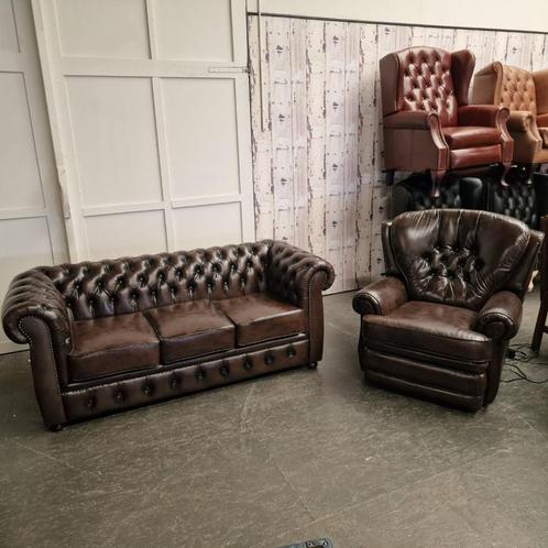Chesterfield Bank + Elektrische Fauteuil Set Antiek Bruin, Huis en Inrichting, Banken | Bankstellen, Nieuw, Vierpersoons of meer