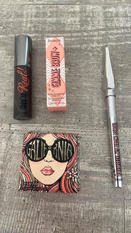Benefit set van 4 mini’s mascara, gimme brow, blush, brow, Sieraden, Tassen en Uiterlijk, Uiterlijk | Cosmetica en Make-up, Zo goed als nieuw