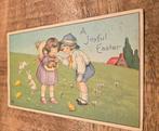 Jongen en meisje knuffelen een konijn in de wei, Verzamelen, Ansichtkaarten | Themakaarten, Verzenden, 1920 tot 1940, Gelopen
