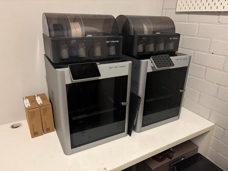 2 bambulab X1 carbon combo los te koop met AMS, Computers en Software, 3D Printers, Zo goed als nieuw, Verzenden