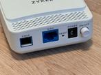 Zyxel FMG3005-R20A Glasvezel Bridge ONT 2.5 Gigabit Snelheid, Ophalen of Verzenden, Zo goed als nieuw, Router met modem