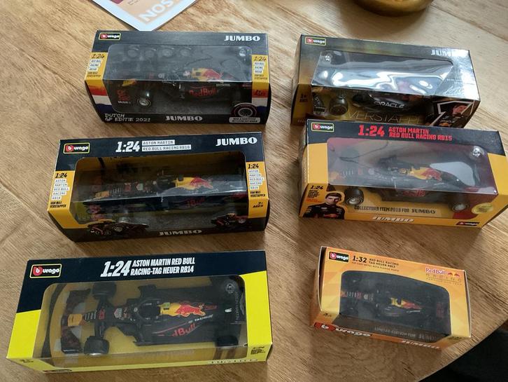 Collectie Bburago Red Bull Racing Modellen, Hobby en Vrije tijd, Modelauto's | 1:18, Zo goed als nieuw, Auto, Bburago, Ophalen of Verzenden