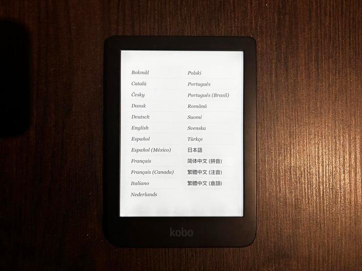 Kobo Clara HD + Hoesje, Computers en Software, E-readers, Zo goed als nieuw, Verzenden