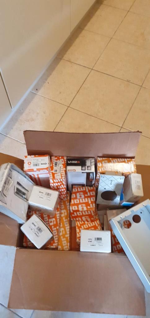 Golmar Grote hoeveelheid intercoms  onderdelen, NIE, Huis en Inrichting, Deurbellen, Nieuw, Ophalen of Verzenden