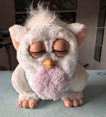 Witte Furby - Zo goed als nieuw! beschikbaar voor biedingen