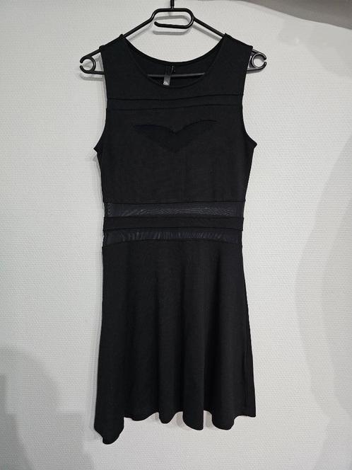 zwart kleedje met doorzichtige stukken, Kleding | Dames, Jurken, Gedragen, Maat 36 (S), Zwart, Boven de knie, Ophalen of Verzenden