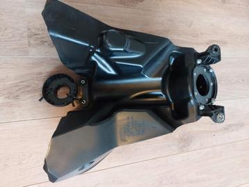 Nieuwe Brandstoftank KTM 690 Duke (4) beschikbaar voor biedingen