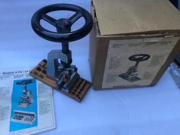 Bergeon 5700caseopener voor de horlogemaker  Een complete se beschikbaar voor biedingen
