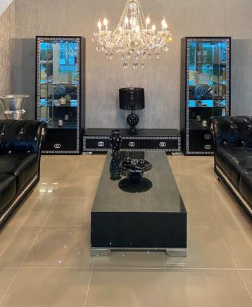 PRACHTIGE ITALIAANSE LEREN GUCCI WOONKAMERS! IN ALLE KLEUREN beschikbaar voor biedingen