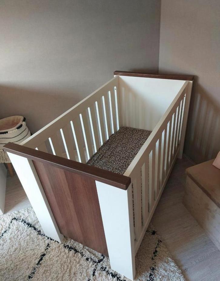 TWF Turijn Ledikant & Commode - Hoge Kwaliteit met matras!, Kinderen en Baby's, Babywiegjes en Ledikanten, Zo goed als nieuw, Ledikant