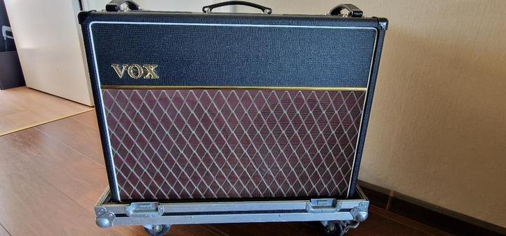 VOX AC 15 C2 Twin + Flightcase, Muziek en Instrumenten, Versterkers | Bas en Gitaar, Zo goed als nieuw, Gitaar, Minder dan 50 watt