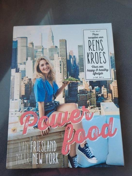 Rens Kroes - Powerfood - Van Friesland naar New York, Boeken, Kookboeken, Zo goed als nieuw, Ophalen of Verzenden