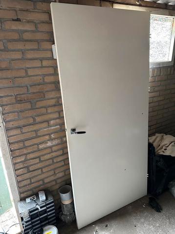 Binnendeur stomp beschikbaar voor biedingen