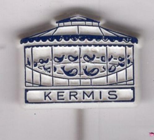 Kermis eendjes hengelen blauw op wit plastic speldje( W_236), Verzamelen, Speldjes, Pins en Buttons, Gebruikt, Overige onderwerpen