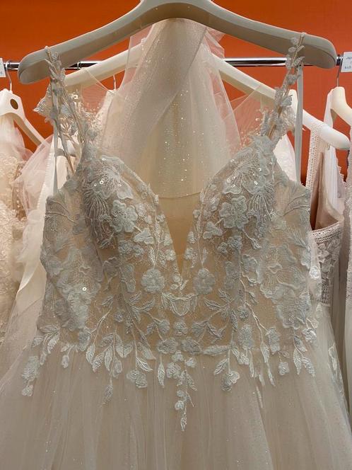 Grote maat met bling en glittertjes, Kleding | Dames, Trouwkleding en Trouwaccessoires, Nieuw, Trouwjurk, Overige kleuren, Ophalen