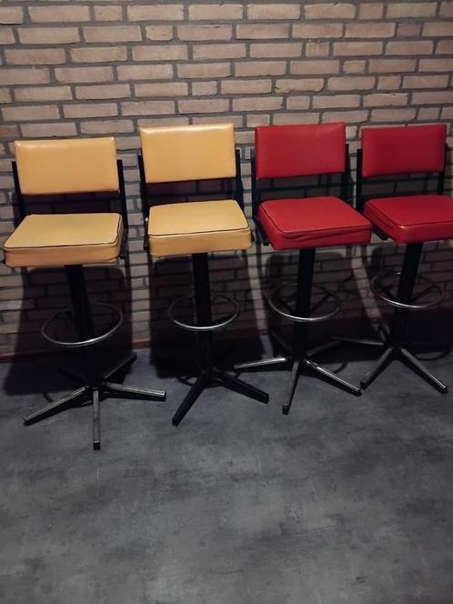 Barkrukken, Huis en Inrichting, Barkrukken, Gebruikt, 60 tot 90 cm, 4 krukken, Ophalen