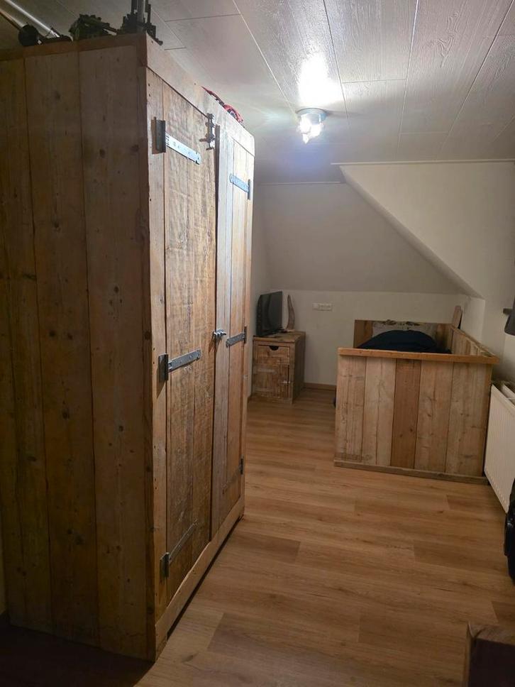 Complete Slaapkamer Set - Bed, Kast, Bureau & Nachtkastje, Huis en Inrichting, Kasten | Kledingkasten, Zo goed als nieuw, 150 tot 200 cm