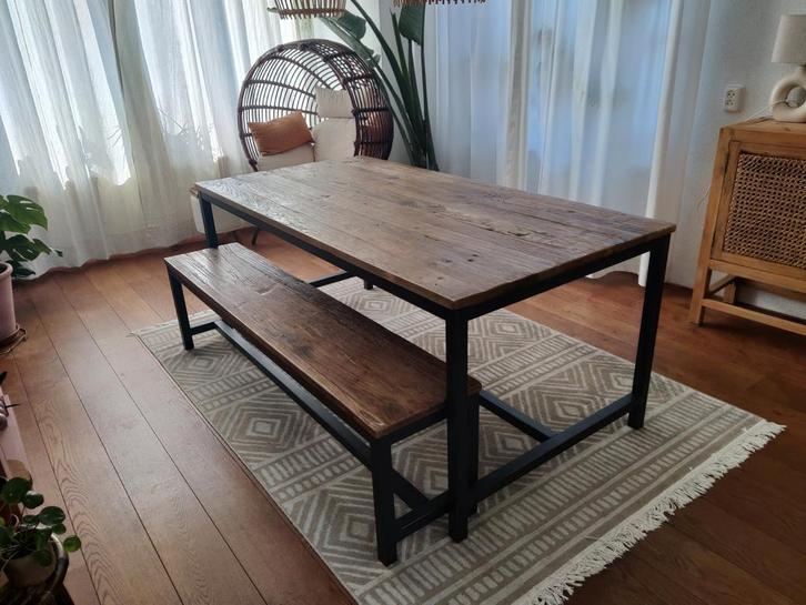 Prachtige industriële eettafel set met bank van Woonexpress, Huis en Inrichting, Tafels | Eettafels, Zo goed als nieuw, 100 tot 150 cm