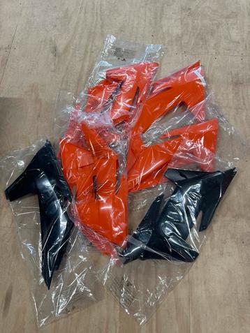 Nieuwe KTM tank radiateurkappen SX SXF EXC EXC F 2023 2024 beschikbaar voor biedingen