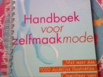 Knip handboek voor zelfmaakmode, Ophalen, Zo goed als nieuw