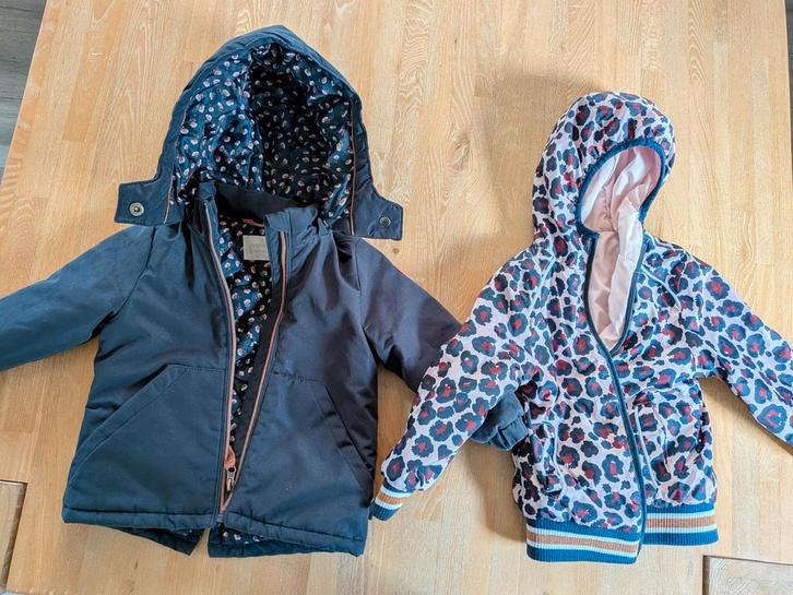 Meisjes jassen maat 80/86 - Dirkje & Noppies, Kinderen en Baby's, Babykleding | Maat 80, Zo goed als nieuw, Meisje, Jasje, Ophalen of Verzenden