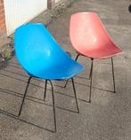 2 stoelen pierre guariche, 75 euro/stoel, Huis en Inrichting, Zwart, Ophalen