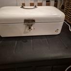 Brocante witte emaille broodtrommel...igs, Ophalen