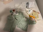 Set met kledingsetje noppies maat 62 + diverse babyspullen, Kinderen en Baby's, Babykleding | Baby-kledingpakketten, Ophalen, Zo goed als nieuw