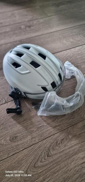 Cratoni Evolution Light nieuw 57-61cm. beschikbaar voor biedingen