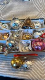 Vintage kerstballen en piek, Diversen, Kerst, Ophalen of Verzenden, Gebruikt