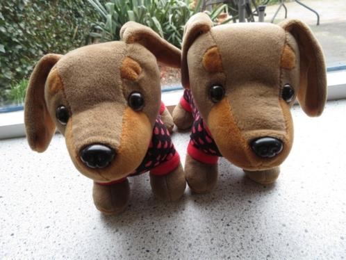 Hond teckel tekkel merk BEARY BEARS pakje met rode hartjes, Kinderen en Baby's, Speelgoed | Knuffels en Pluche, Zo goed als nieuw